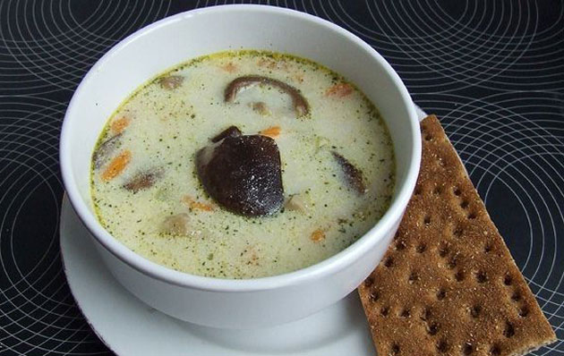 Суп с грибами шиитаке 